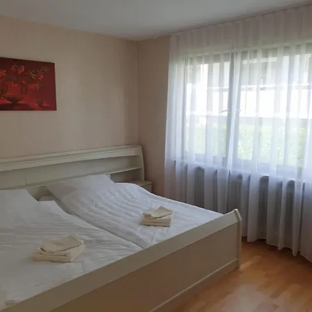 Haus Thea Bei Stuttgart Lägenhet *