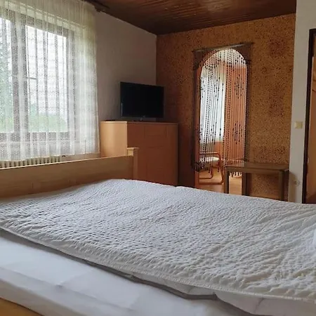 Haus Thea Bei Stuttgart アパート レーオンベルク