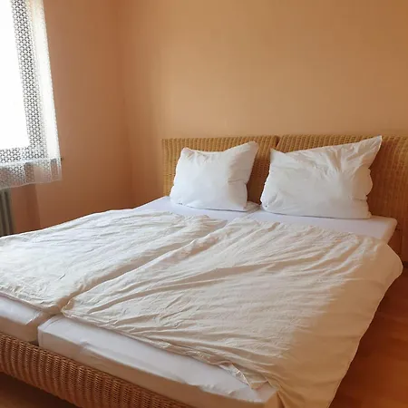 Haus Thea Bei Stuttgart Lägenhet *